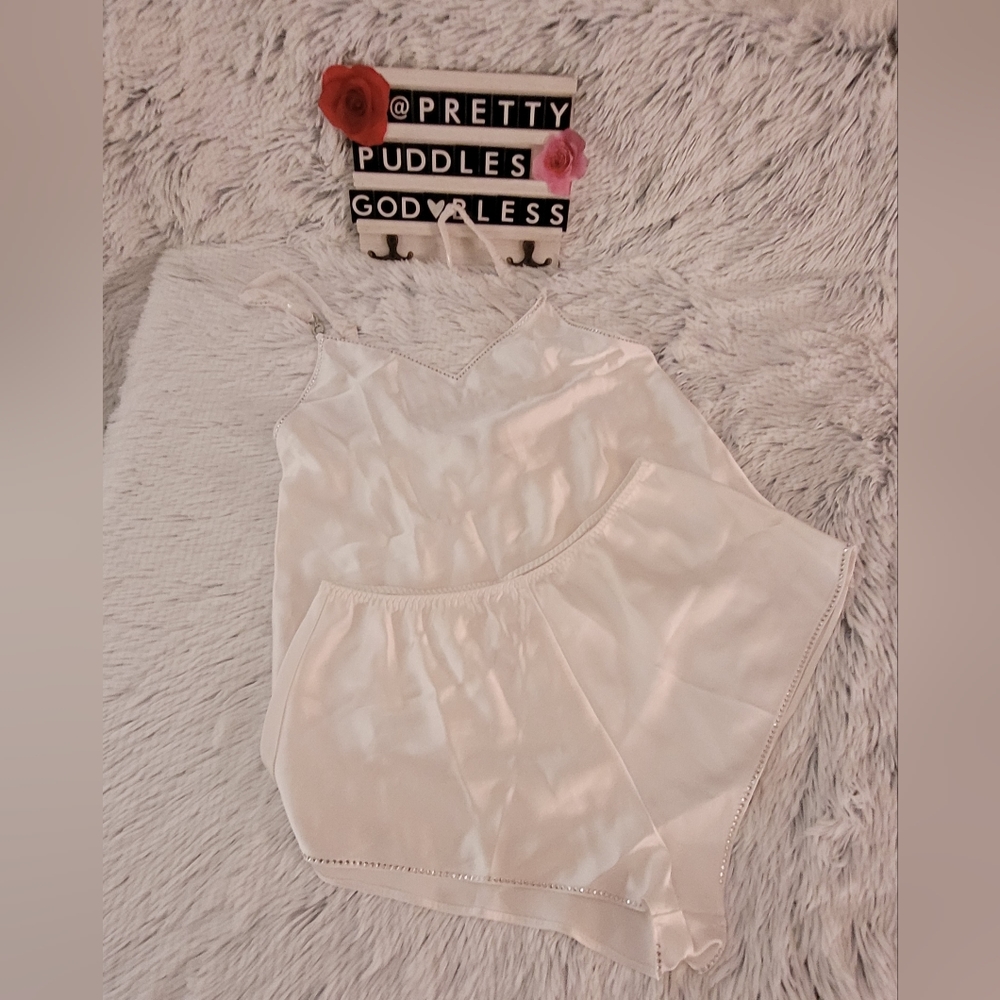 💎 Victoria's Secret Diamante Outline Cami Set 💎